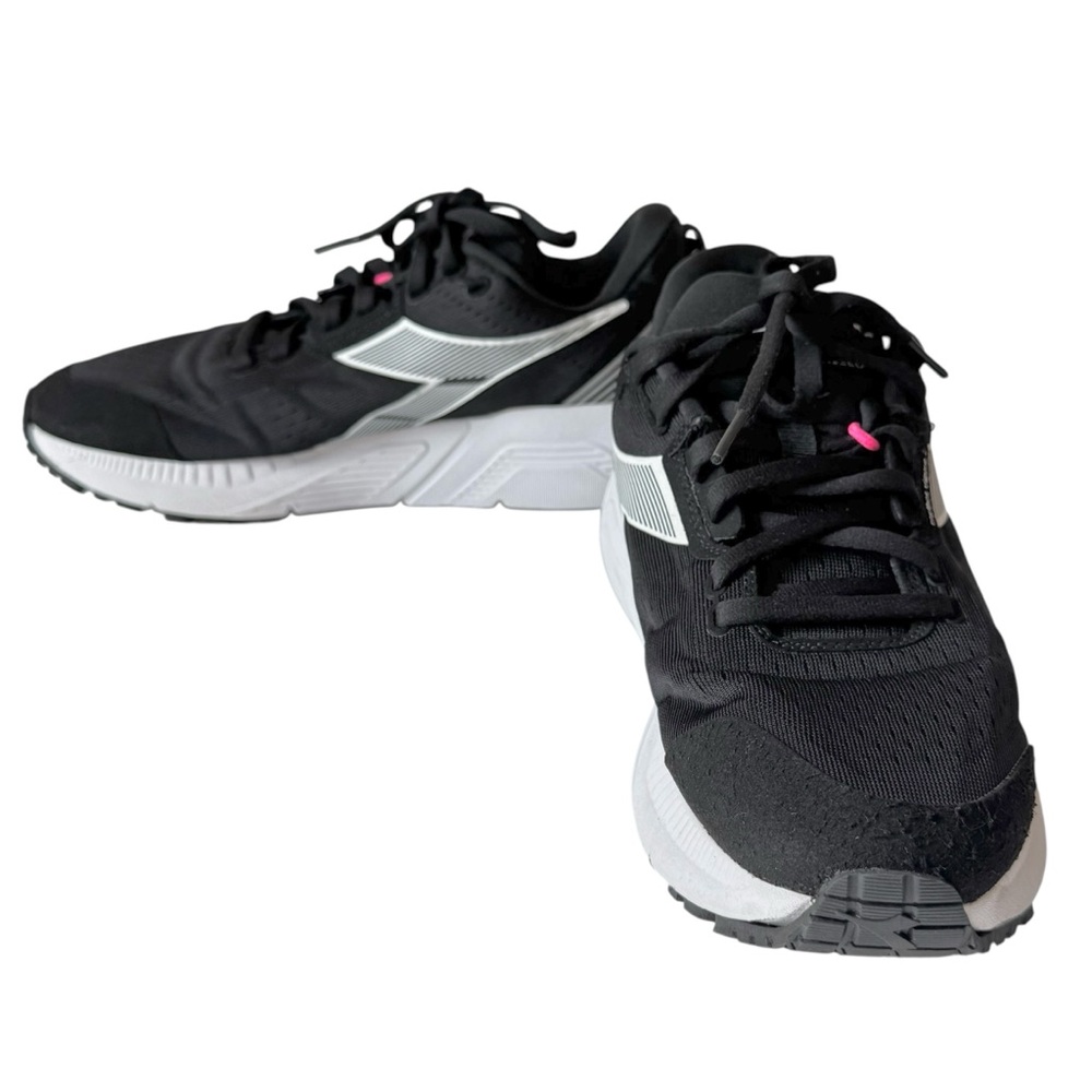 Diadora Womens Mythos Blushield Vigore 2 Running Size 9